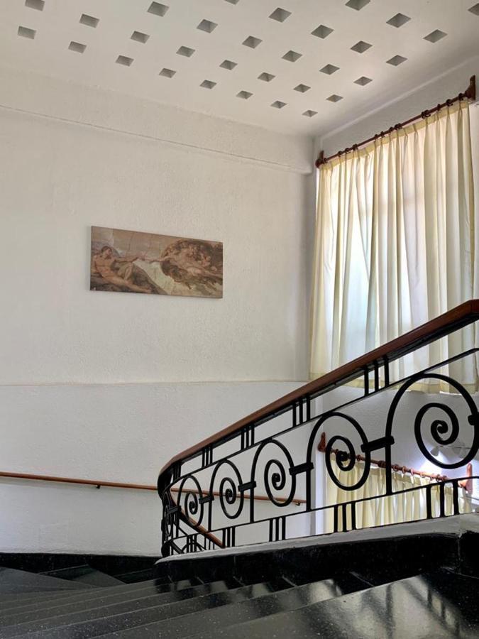 Hotel Capri De Leon Mexico Εξωτερικό φωτογραφία